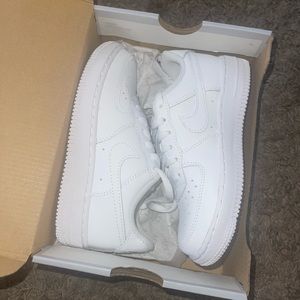 All white Forces
